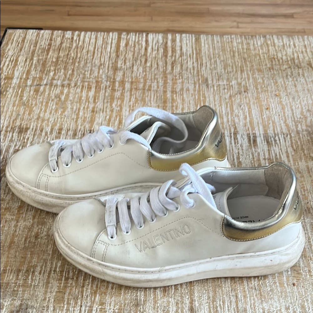 Valentino White and Gold Sneakers - Picture 2 of 9